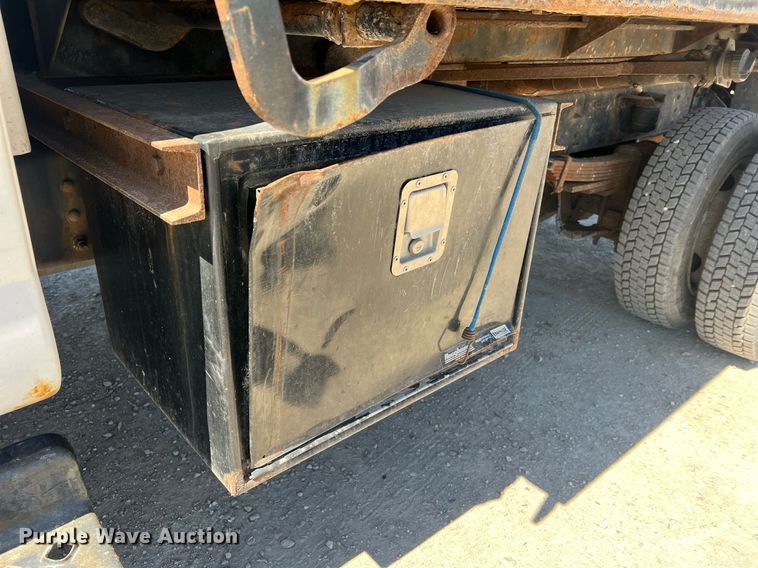 image for item LI9657 2005 GMC C4500  dump truck