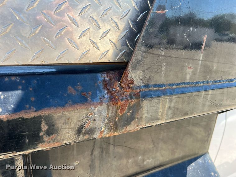 image for item LI9657 2005 GMC C4500  dump truck