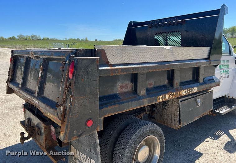 image for item LI9657 2005 GMC C4500  dump truck