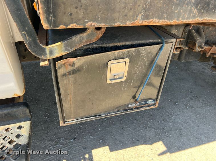 image for item LI9657 2005 GMC C4500  dump truck