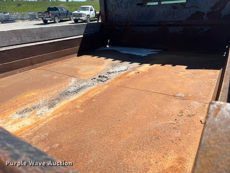 image for item LI9658 2007 Chevrolet C4500  dump truck