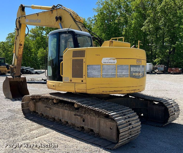 image for item LI9670 2000 Komatsu PC228USLC-2  excavator