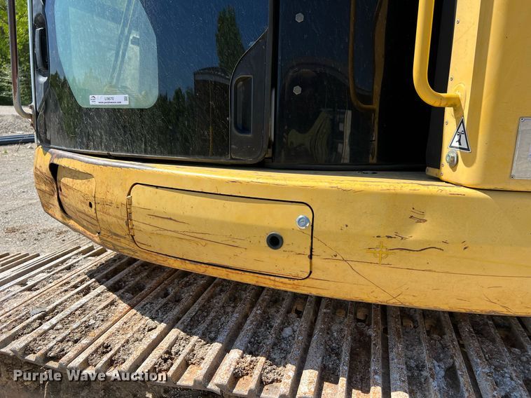 image for item LI9670 2000 Komatsu PC228USLC-2  excavator