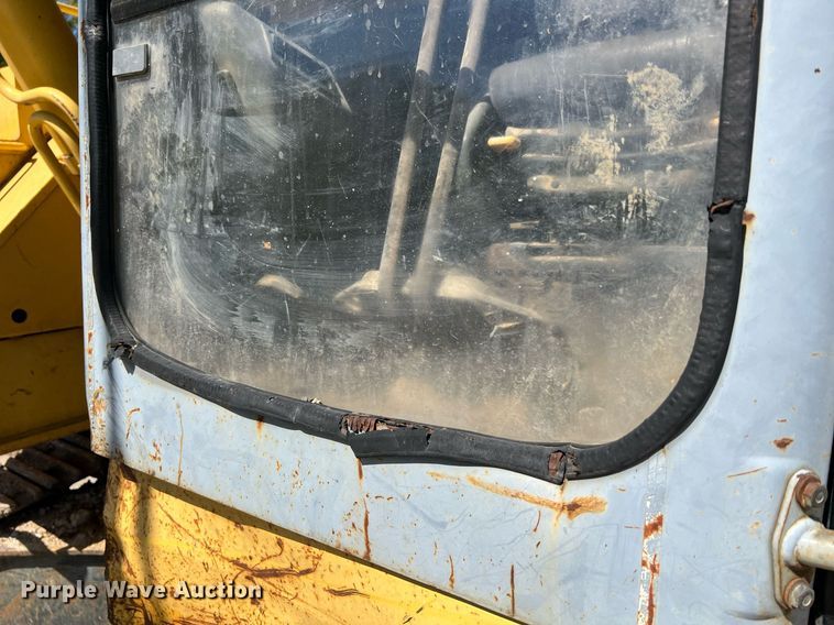 image for item LI9670 2000 Komatsu PC228USLC-2  excavator