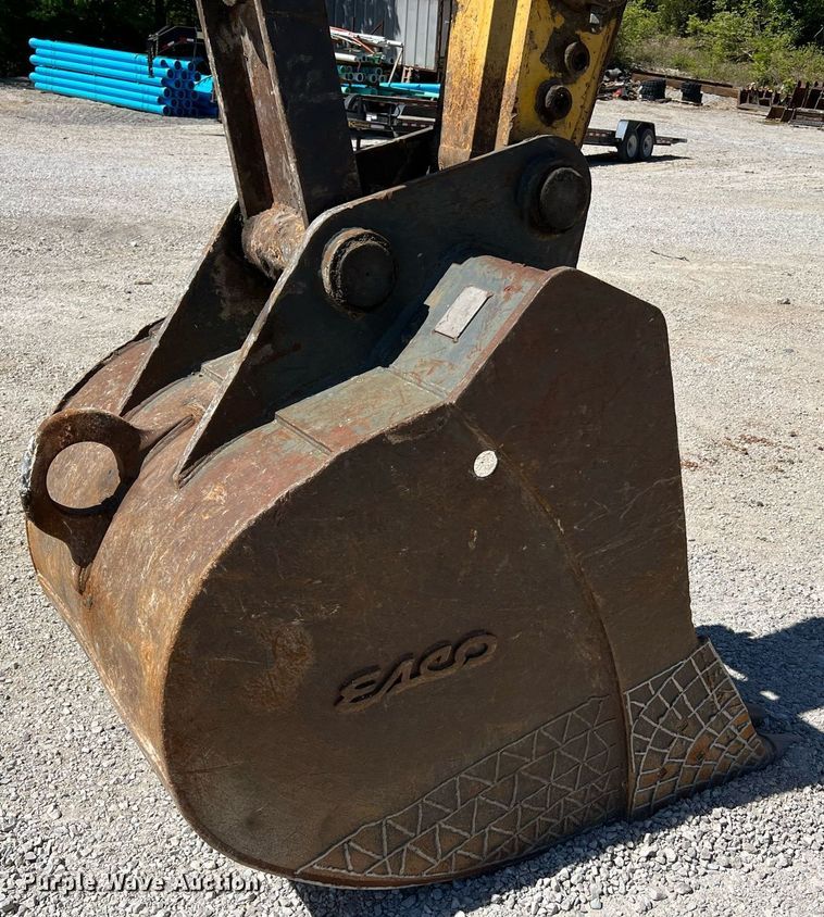 image for item LI9670 2000 Komatsu PC228USLC-2  excavator