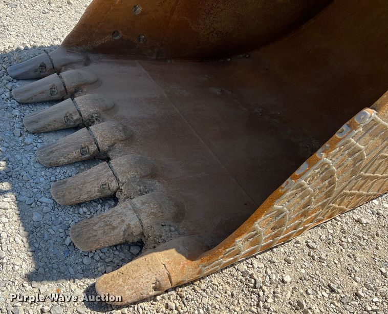 image for item LI9670 2000 Komatsu PC228USLC-2  excavator