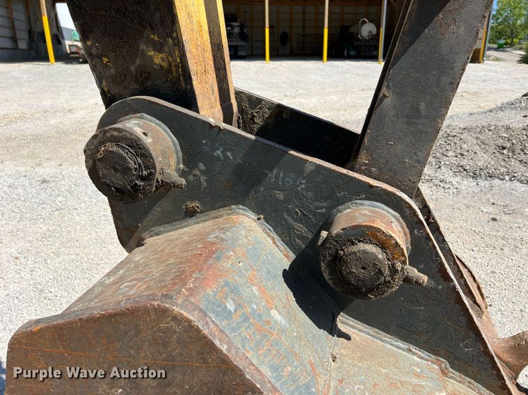 image for item LI9670 2000 Komatsu PC228USLC-2  excavator