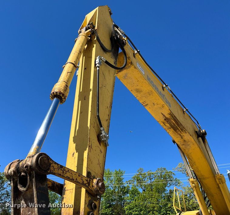 image for item LI9670 2000 Komatsu PC228USLC-2  excavator