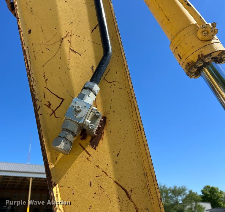 image for item LI9670 2000 Komatsu PC228USLC-2  excavator