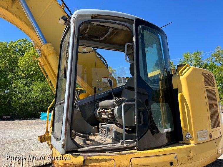 image for item LI9670 2000 Komatsu PC228USLC-2  excavator