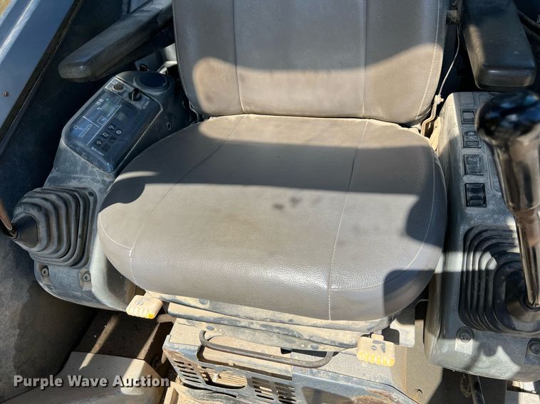 image for item LI9670 2000 Komatsu PC228USLC-2  excavator