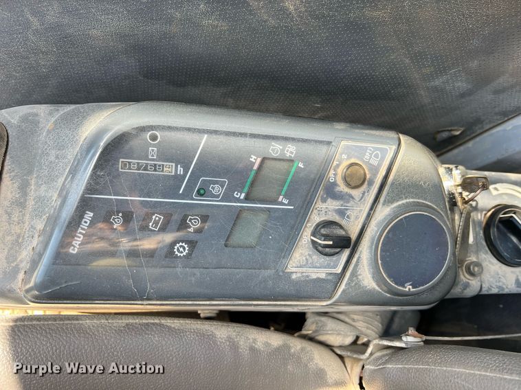 image for item LI9670 2000 Komatsu PC228USLC-2  excavator