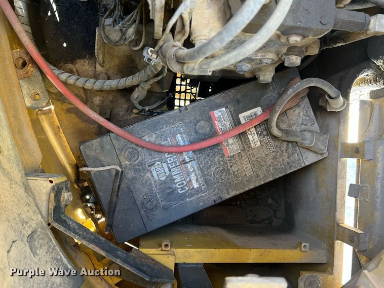 image for item LI9670 2000 Komatsu PC228USLC-2  excavator