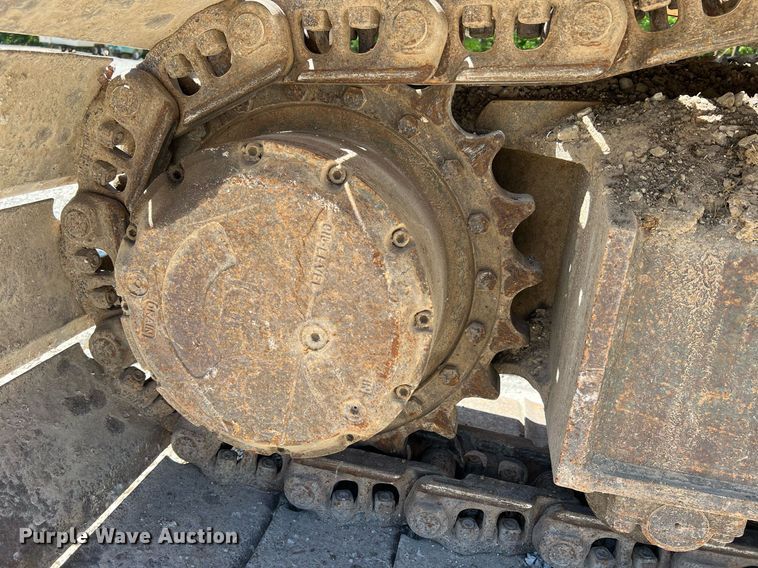 image for item LI9670 2000 Komatsu PC228USLC-2  excavator