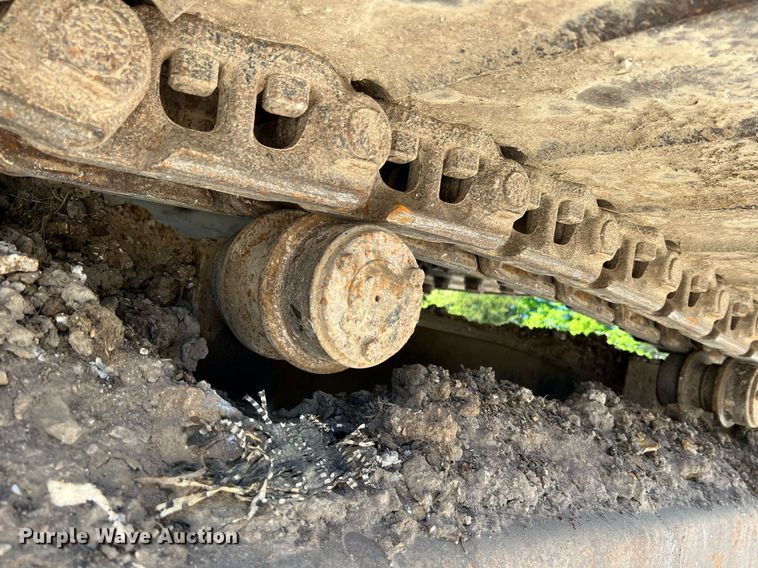 image for item LI9670 2000 Komatsu PC228USLC-2  excavator