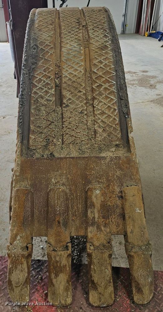 image for item LI9670 2000 Komatsu PC228USLC-2  excavator