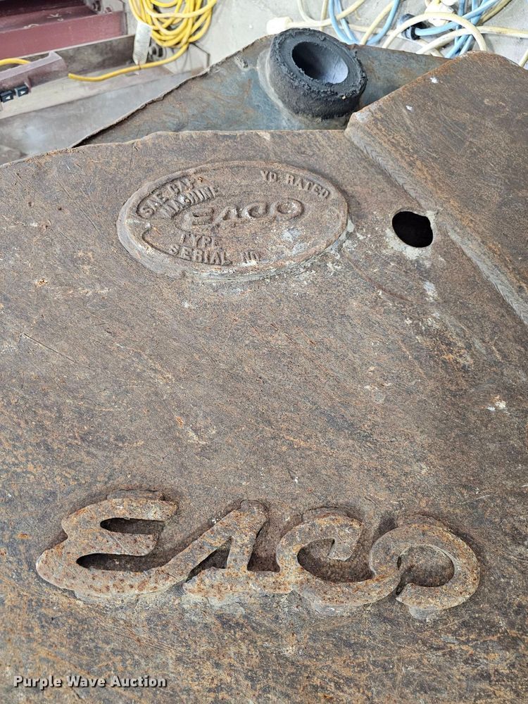 image for item LI9670 2000 Komatsu PC228USLC-2  excavator