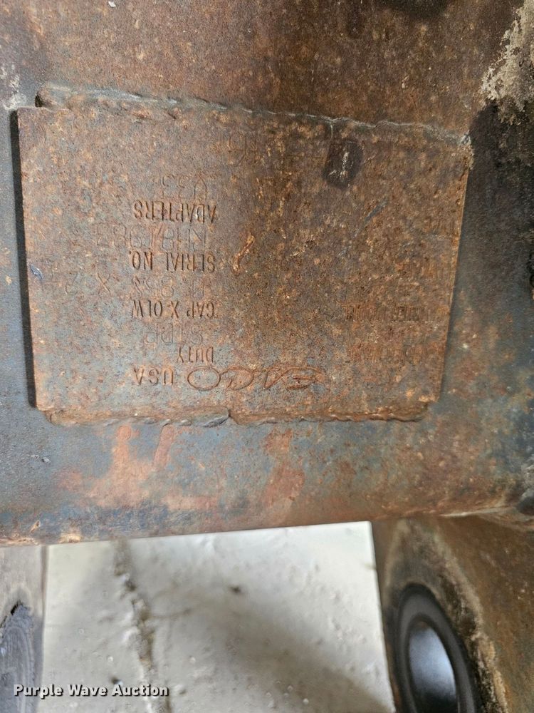 image for item LI9670 2000 Komatsu PC228USLC-2  excavator