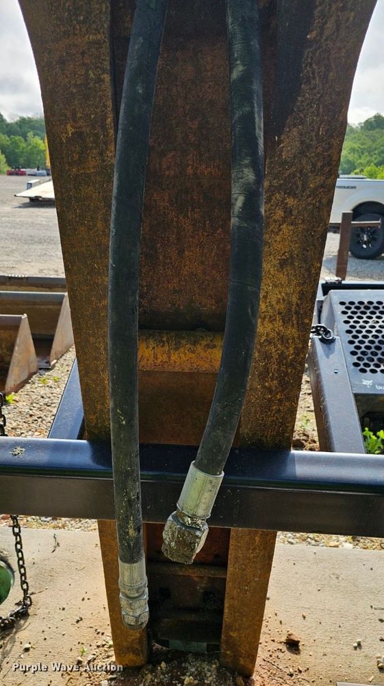 image for item LI9670 2000 Komatsu PC228USLC-2  excavator