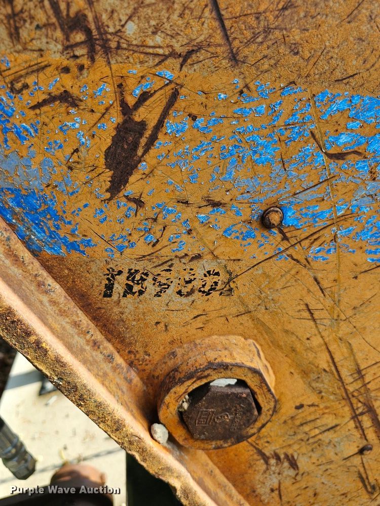 image for item LI9670 2000 Komatsu PC228USLC-2  excavator