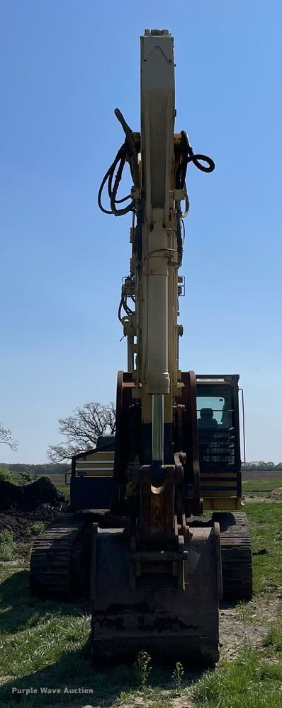 image for item LJ9622 Komatsu PC450-6  excavator