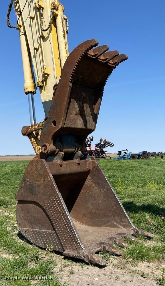 image for item LJ9622 Komatsu PC450-6  excavator
