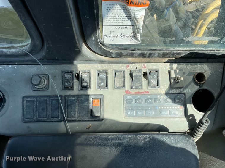 image for item LJ9622 Komatsu PC450-6  excavator