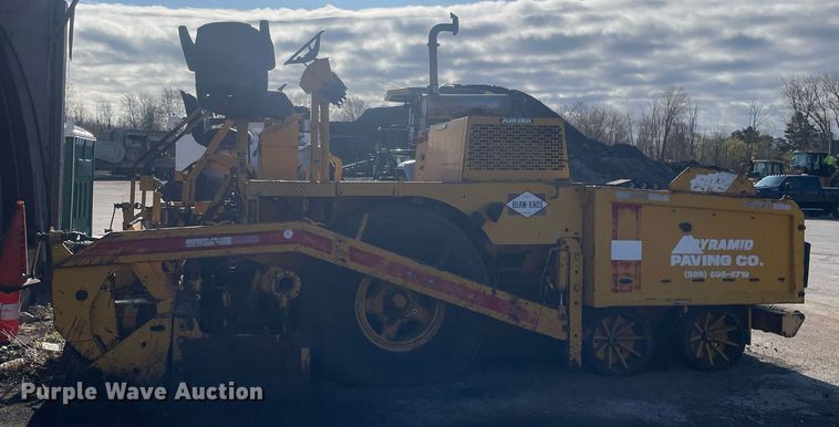 image for item LJ9624 1988 Blaw Knox PF-172  paver