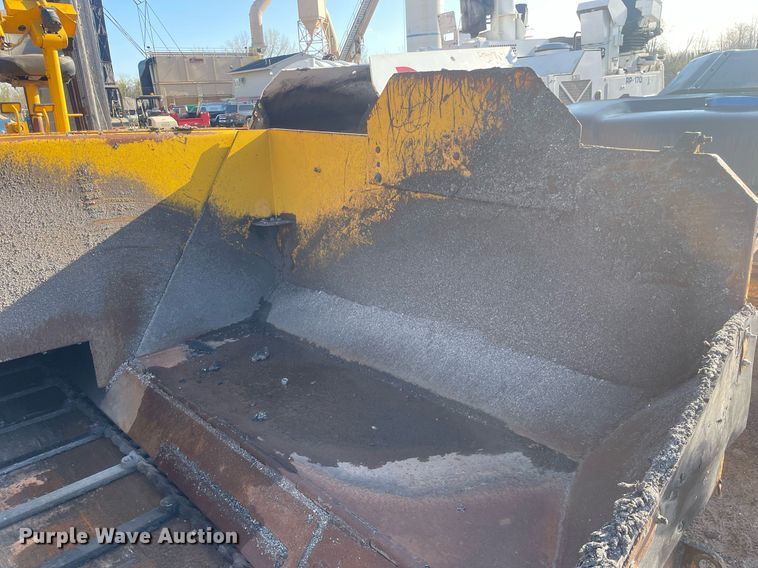 image for item LJ9624 1988 Blaw Knox PF-172  paver