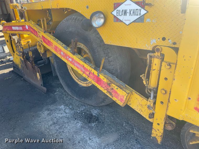 image for item LJ9624 1988 Blaw Knox PF-172  paver