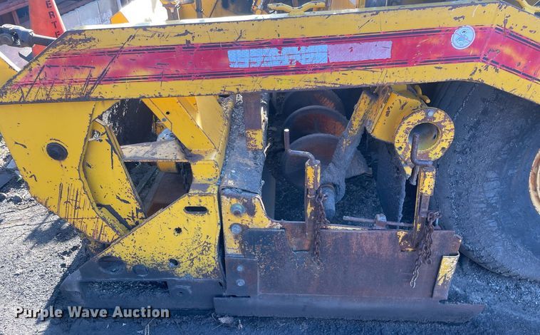 image for item LJ9624 1988 Blaw Knox PF-172  paver