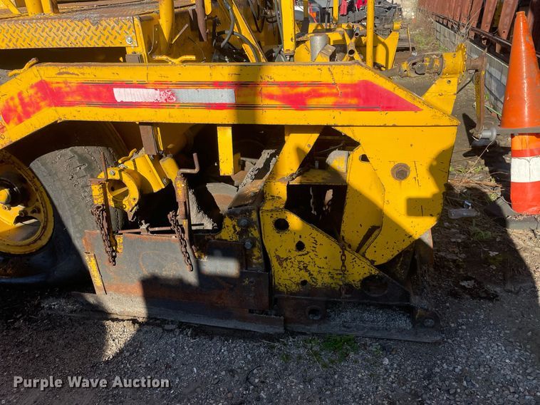 image for item LJ9624 1988 Blaw Knox PF-172  paver