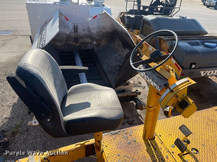 image for item LJ9624 1988 Blaw Knox PF-172  paver