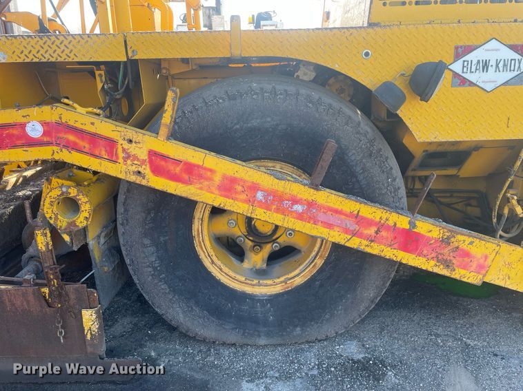 image for item LJ9624 1988 Blaw Knox PF-172  paver