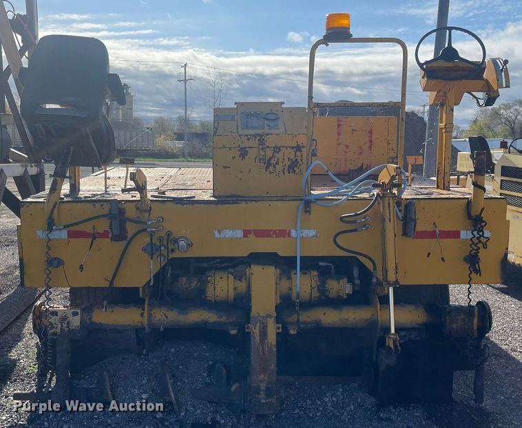 image for item LJ9624 1988 Blaw Knox PF-172  paver