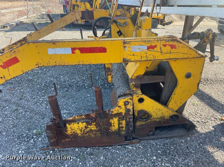 image for item LJ9624 1988 Blaw Knox PF-172  paver