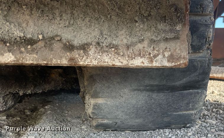 image for item LJ9624 1988 Blaw Knox PF-172  paver