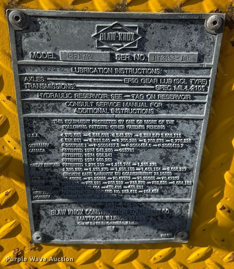 image for item LJ9624 1988 Blaw Knox PF-172  paver