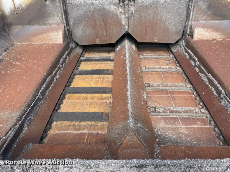 image for item LJ9627 2000 Cedarapids CR451  paver