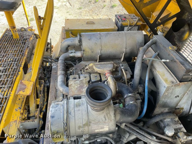 image for item LJ9627 2000 Cedarapids CR451  paver