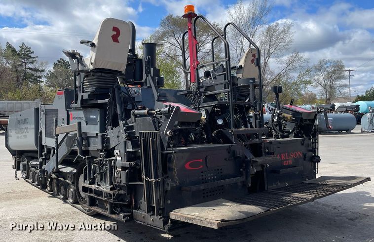 image for item LJ9628 2007 Roadtec RP195  paver