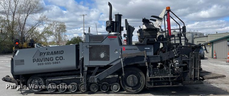 image for item LJ9628 2007 Roadtec RP195  paver