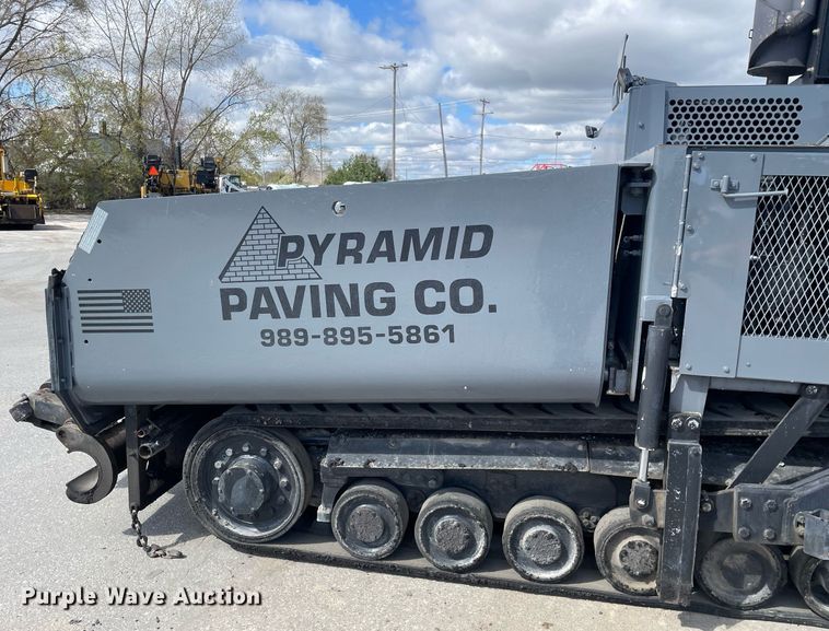 image for item LJ9628 2007 Roadtec RP195  paver