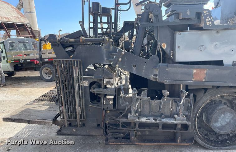 image for item LJ9628 2007 Roadtec RP195  paver