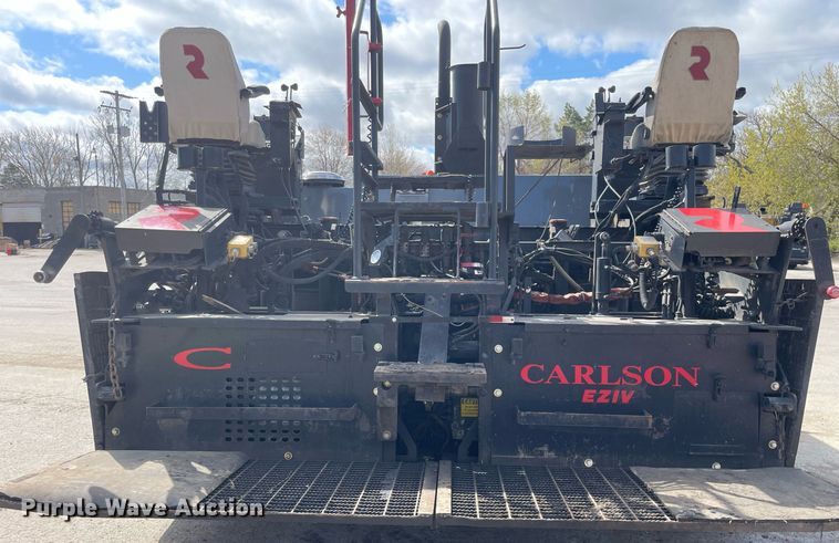 image for item LJ9628 2007 Roadtec RP195  paver