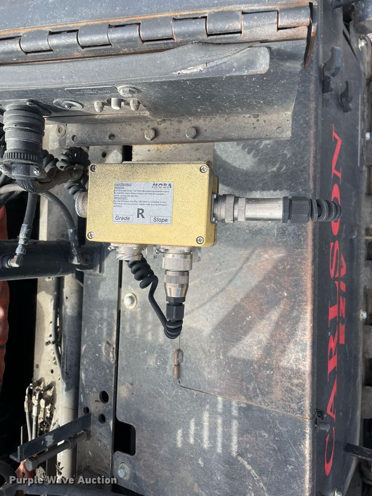 image for item LJ9628 2007 Roadtec RP195  paver