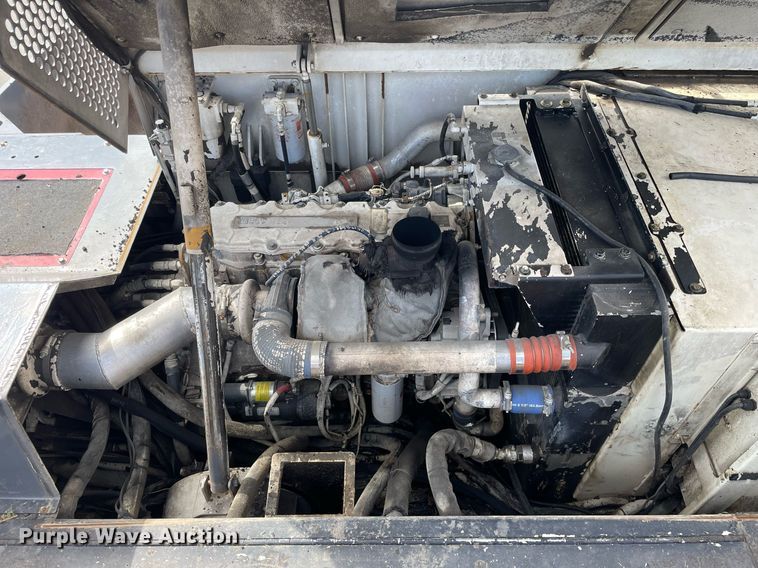 image for item LJ9628 2007 Roadtec RP195  paver