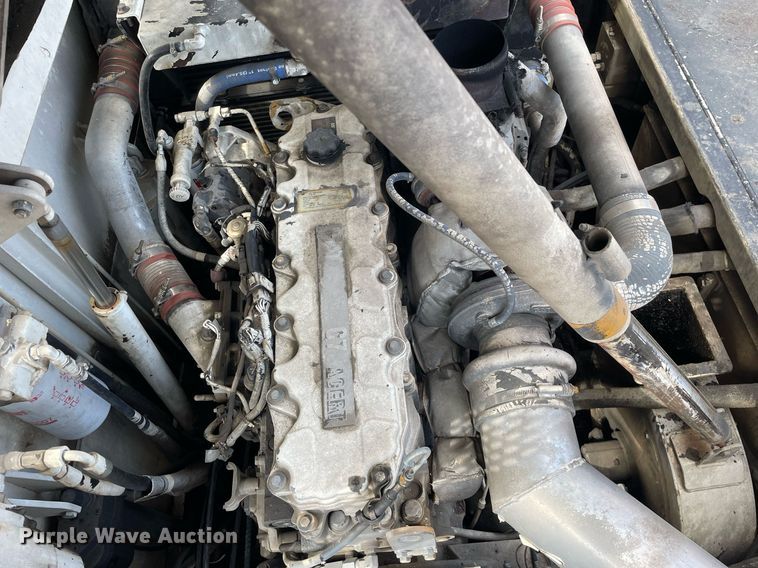 image for item LJ9628 2007 Roadtec RP195  paver