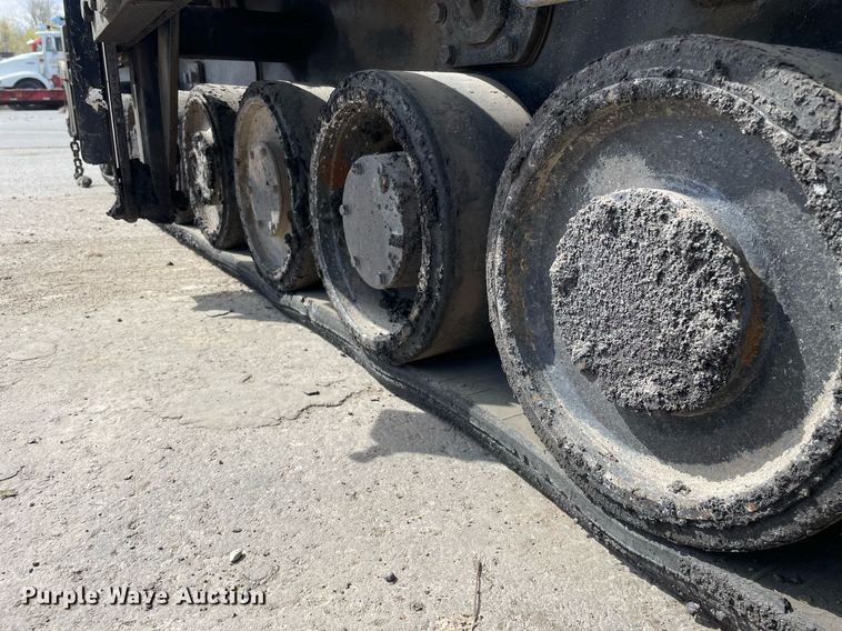 image for item LJ9628 2007 Roadtec RP195  paver