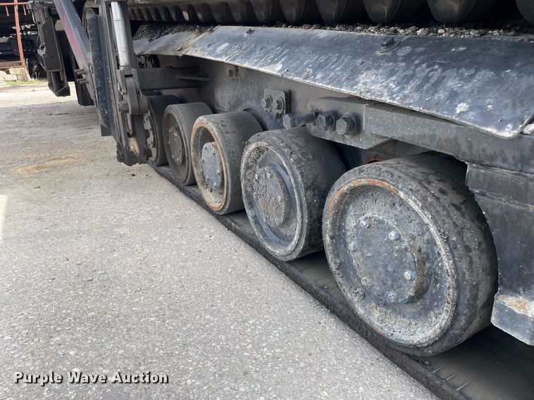 image for item LJ9628 2007 Roadtec RP195  paver